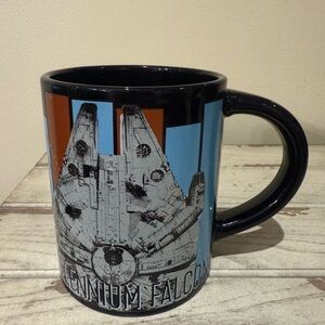 Star Wars 16 oz Millennium Falcon w/ Sculpture Inside Ceramic Coffee Mug Cup